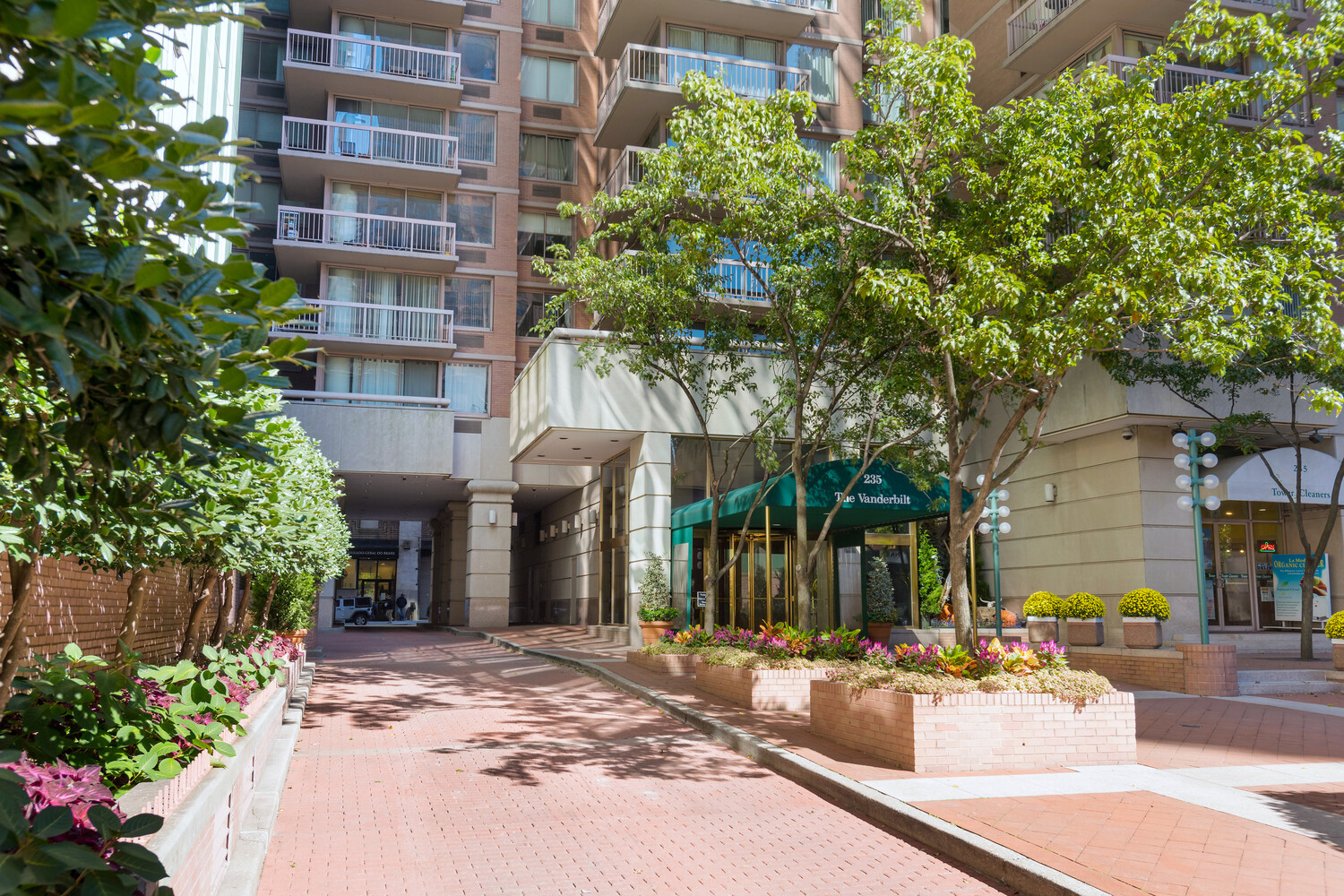 235 East 40th Street, Unit 2C Manhattan, NY 10016 - Photo 41 of 43