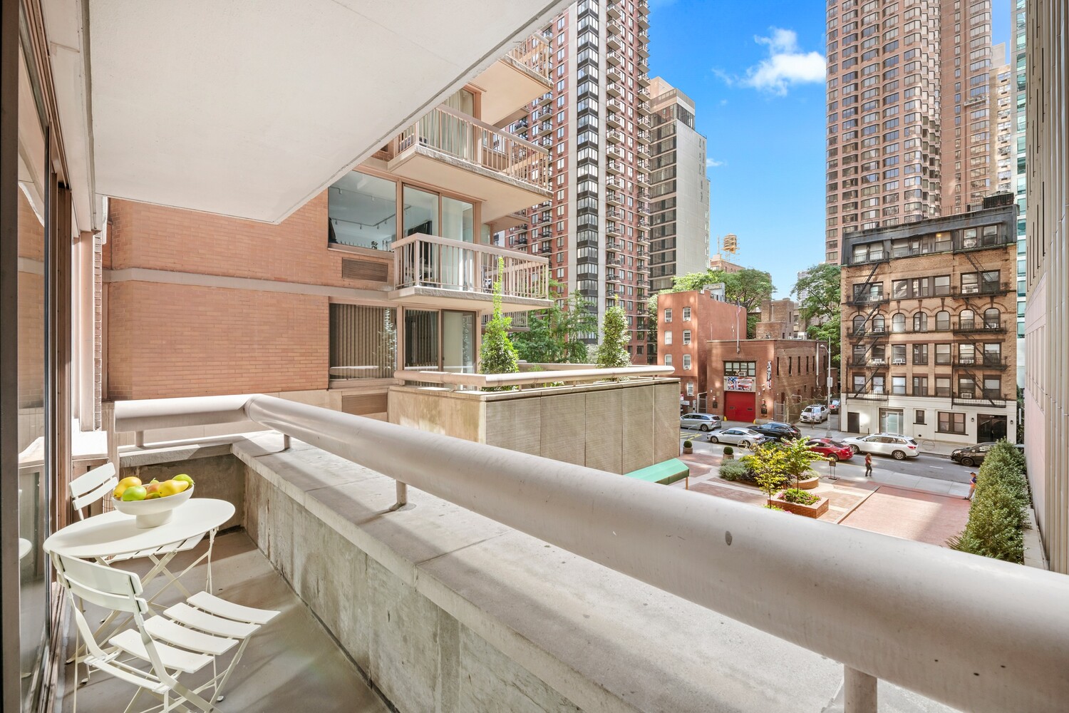 235 East 40th Street, Unit 2C Manhattan, NY 10016 - Photo 5 of 43