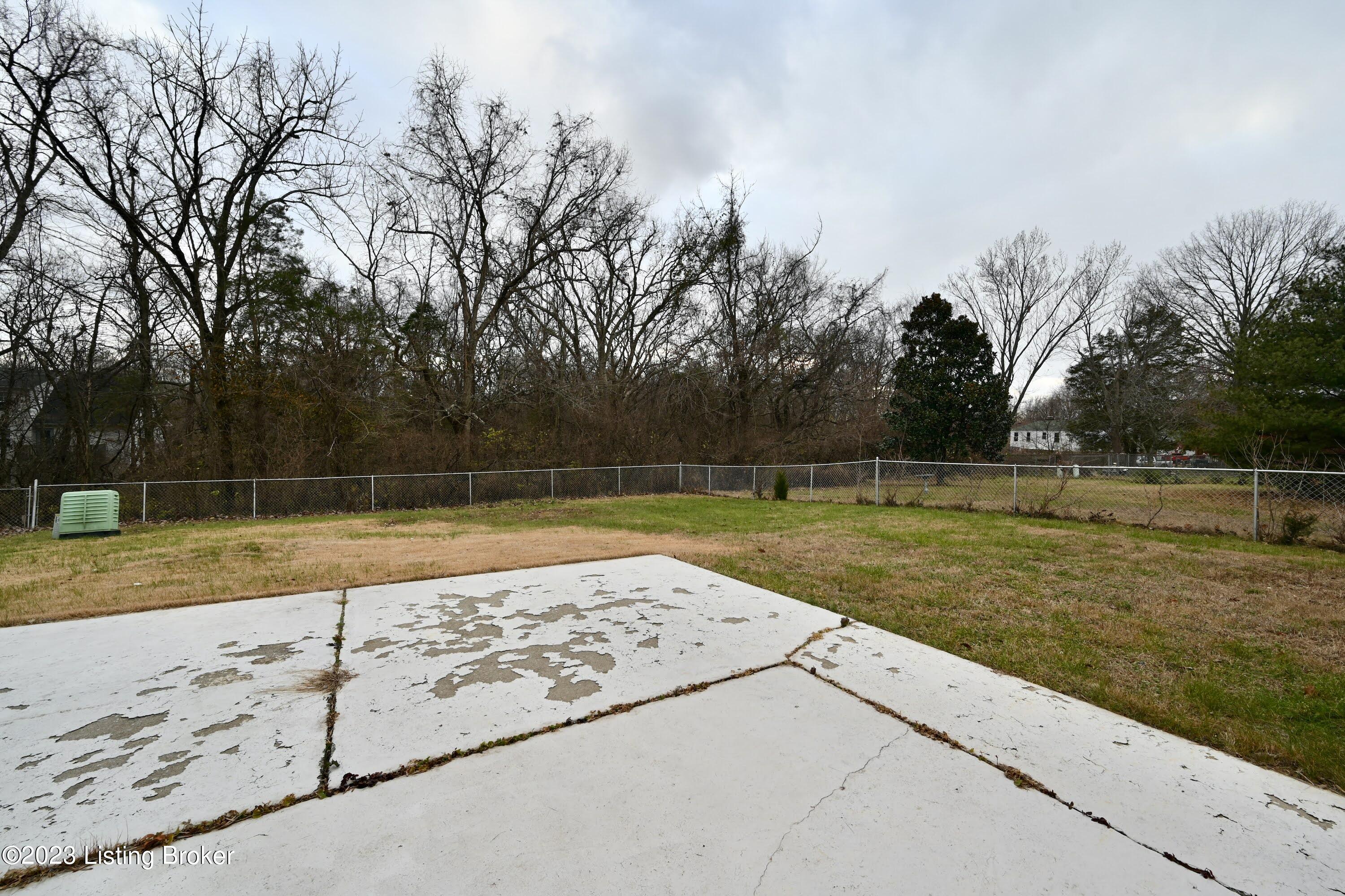6500 Mandeville Road Louisville, KY 40228 - Photo 37 of 37 DSC_2012