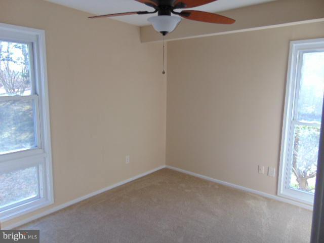 22517 Hawlings River Road Gaithersburg, MD 20882 - Photo 11 of 16 Bedroom 3