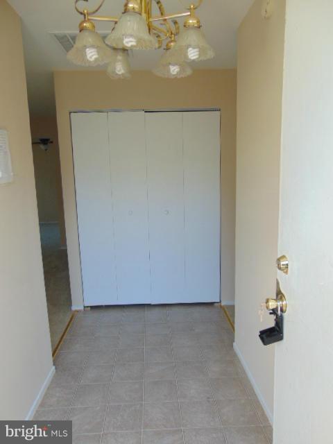 22517 Hawlings River Road Gaithersburg, MD 20882 - Photo 4 of 16 Foyer