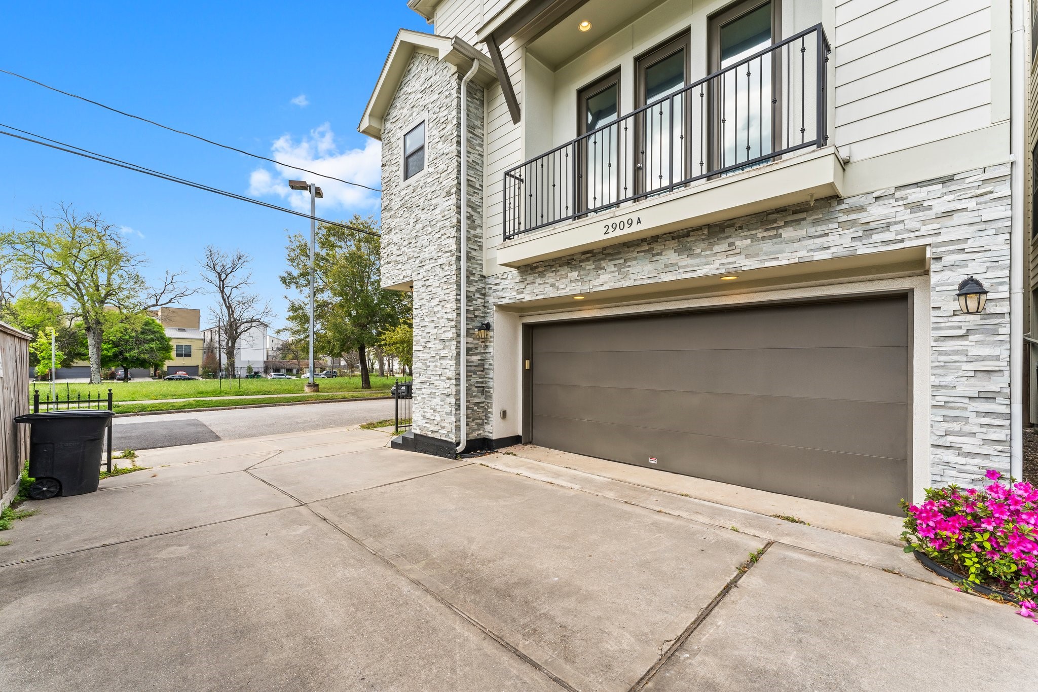 2909 Gillespie Street, Unit A Houston, TX 77020 - Photo 7 of 32