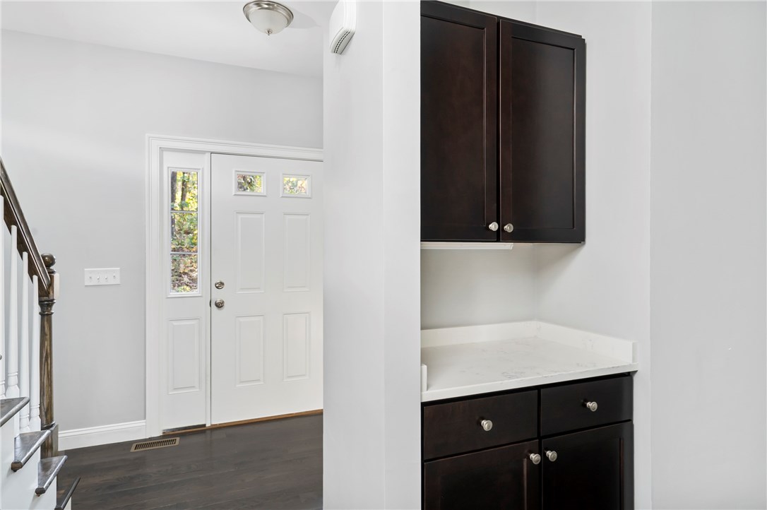 467 Old River Road Lincoln, RI 02838 - Photo 15 of 29 Gallery Image 15