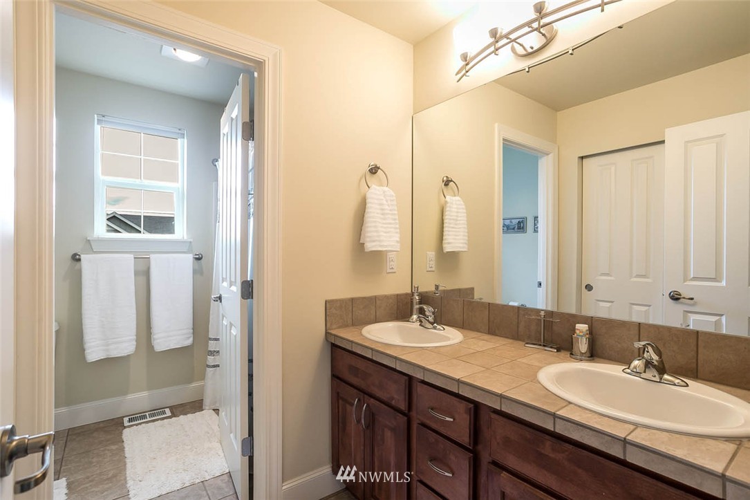 16008 Southeast 137th Terrace Renton, WA 98059 - Photo 22 of 25 Gallery Image 22