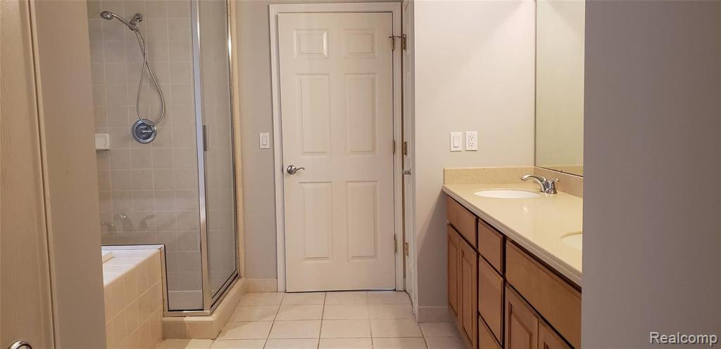 4599 Chatford Court Rochester, MI 48306 - Photo 27 of 46