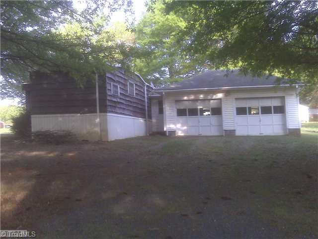 409 Newsome Road King, NC 27021 - Photo 3 of 3 Exterior Front.