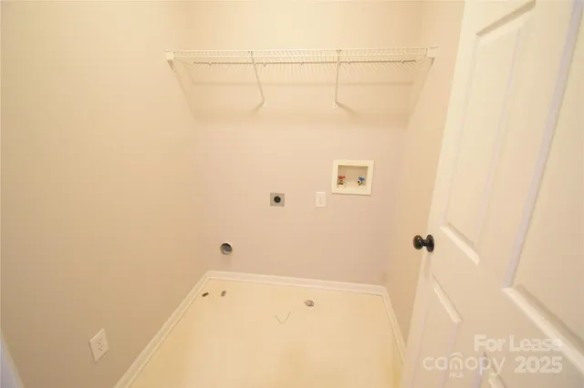 a view of a yard with an trees