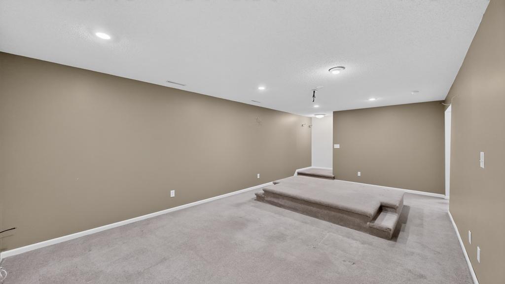 5806 48 Avenue Northwest Rochester, MN 55901 - Photo 34 of 48