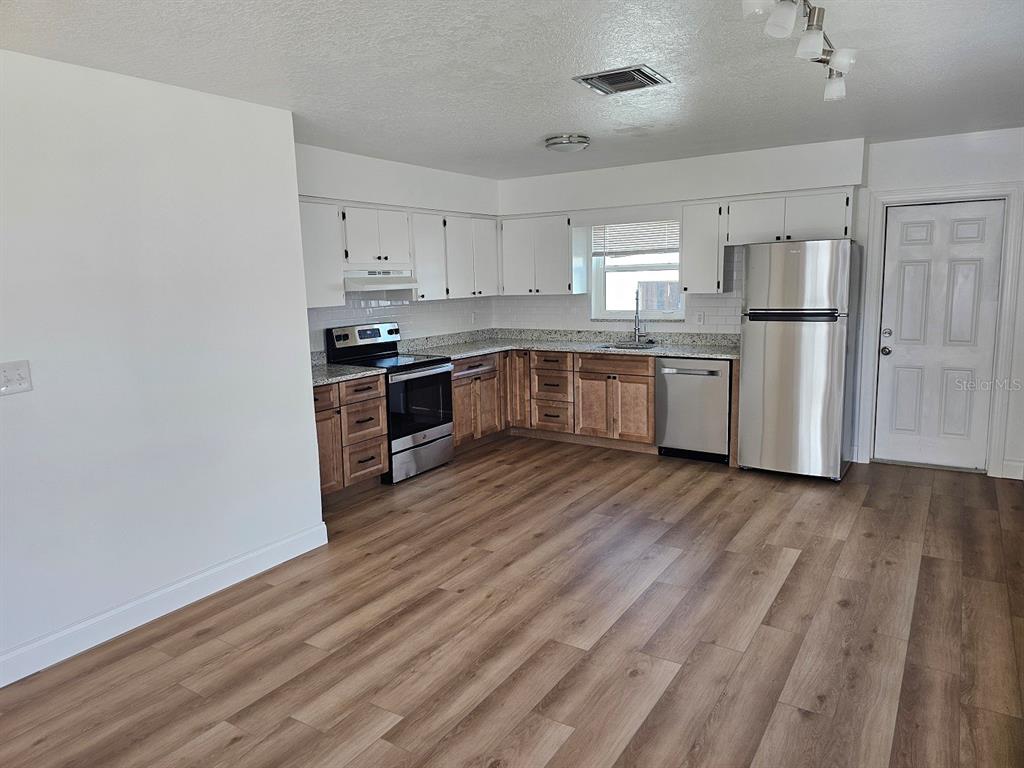175 174th Terrace East, Unit 2 Redington Shores, FL 33708 - Photo 4 of 24
