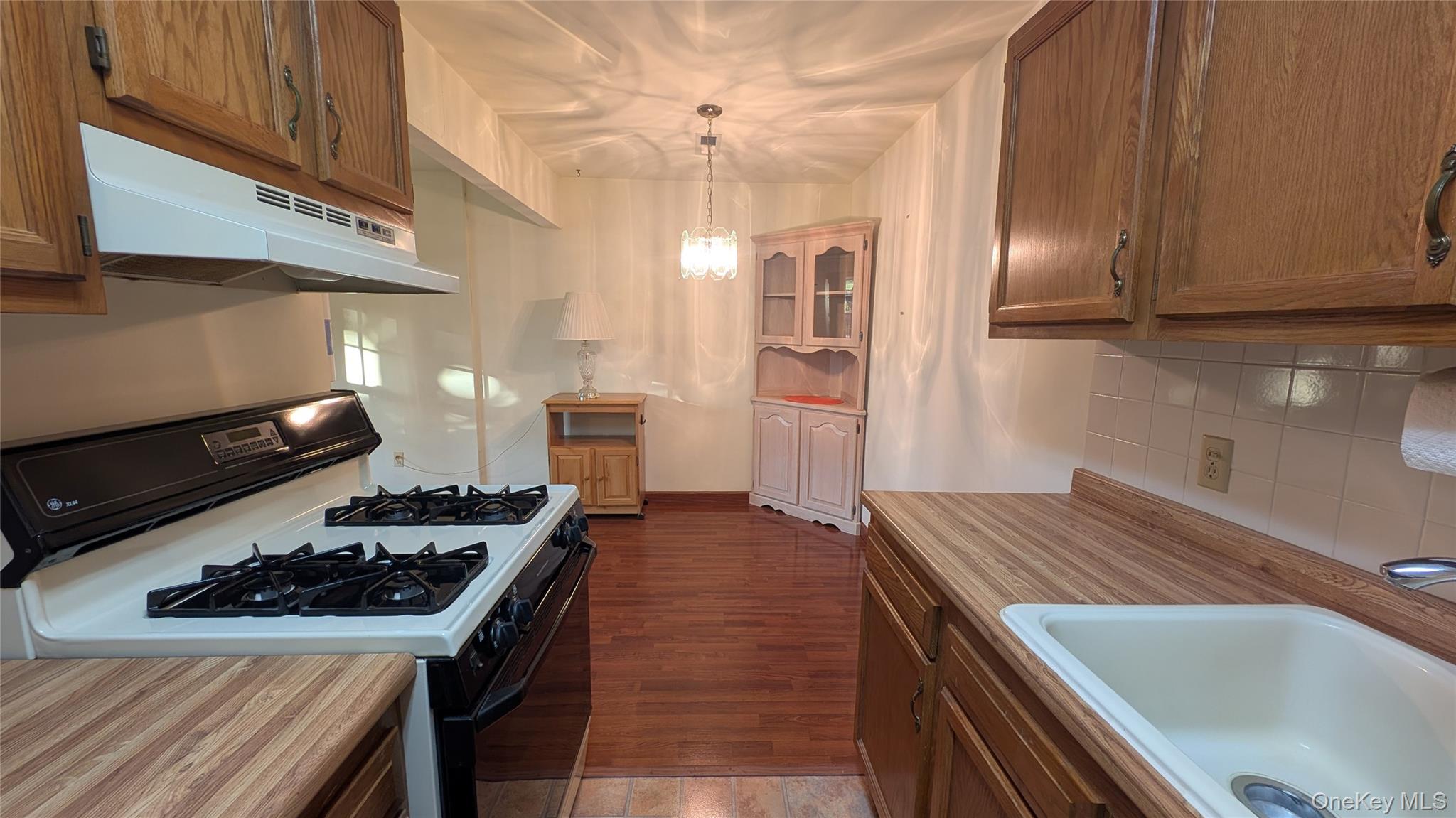 276 Temple Hill Road, Unit 2607 New Windsor, NY 12553 - Photo 14 of 16