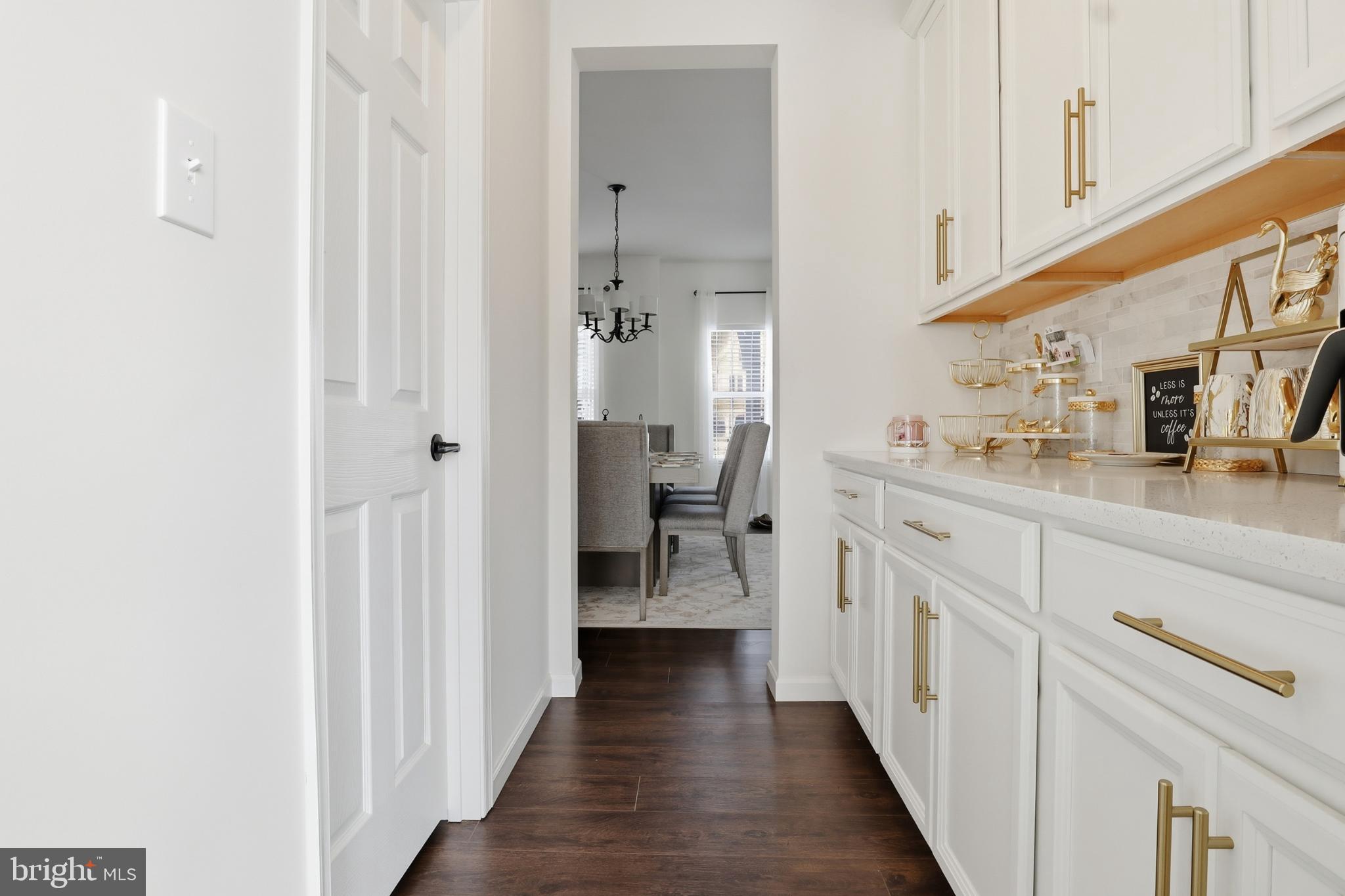 520 Darrow Road York, PA 17404 - Photo 10 of 33 Elegant hallway leading to dining area.