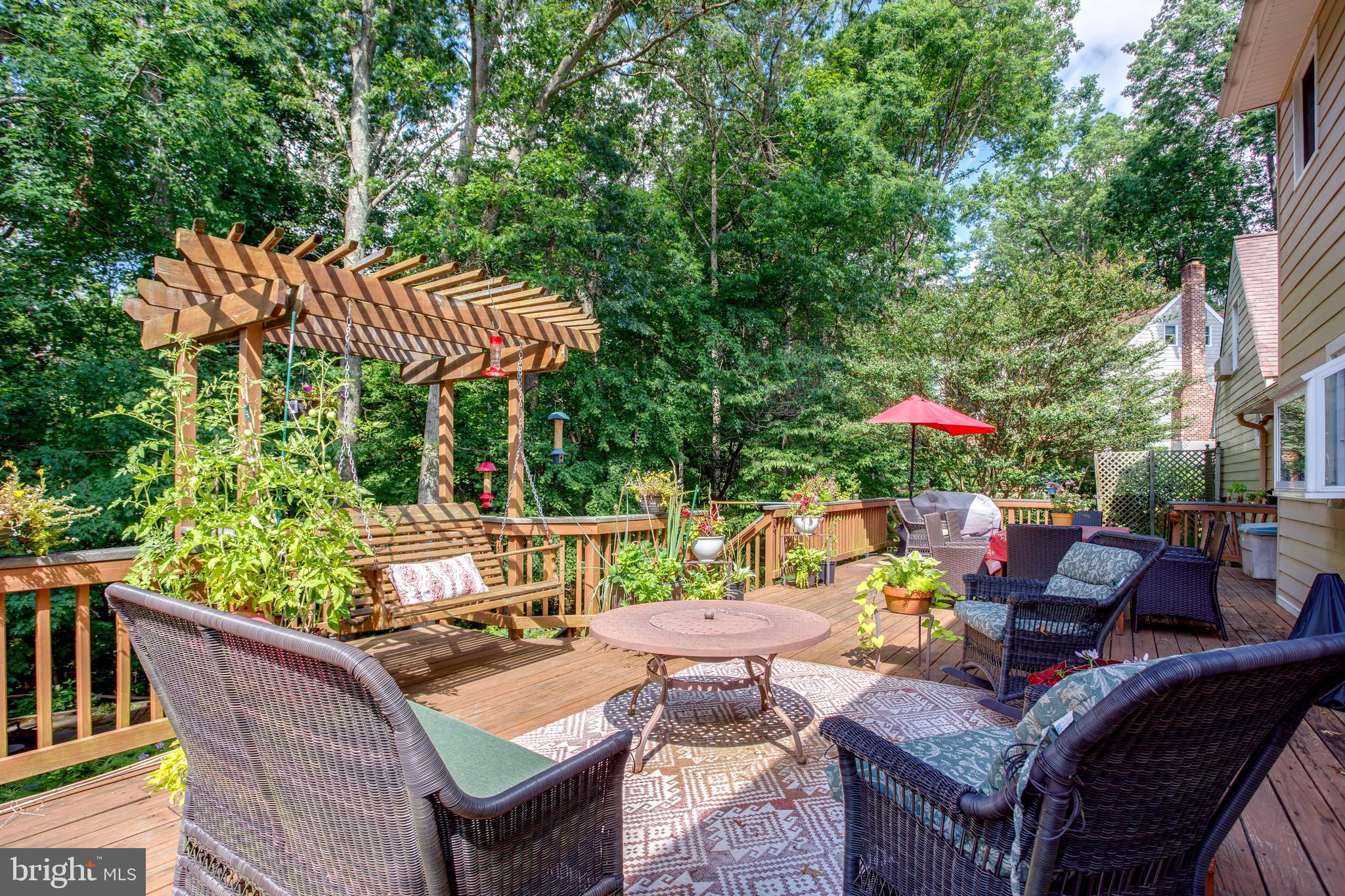 1960 Barton Hill Road Reston, VA 20191 - Photo 16 of 92 Private 42 ft Deck, Flagstone Pavers