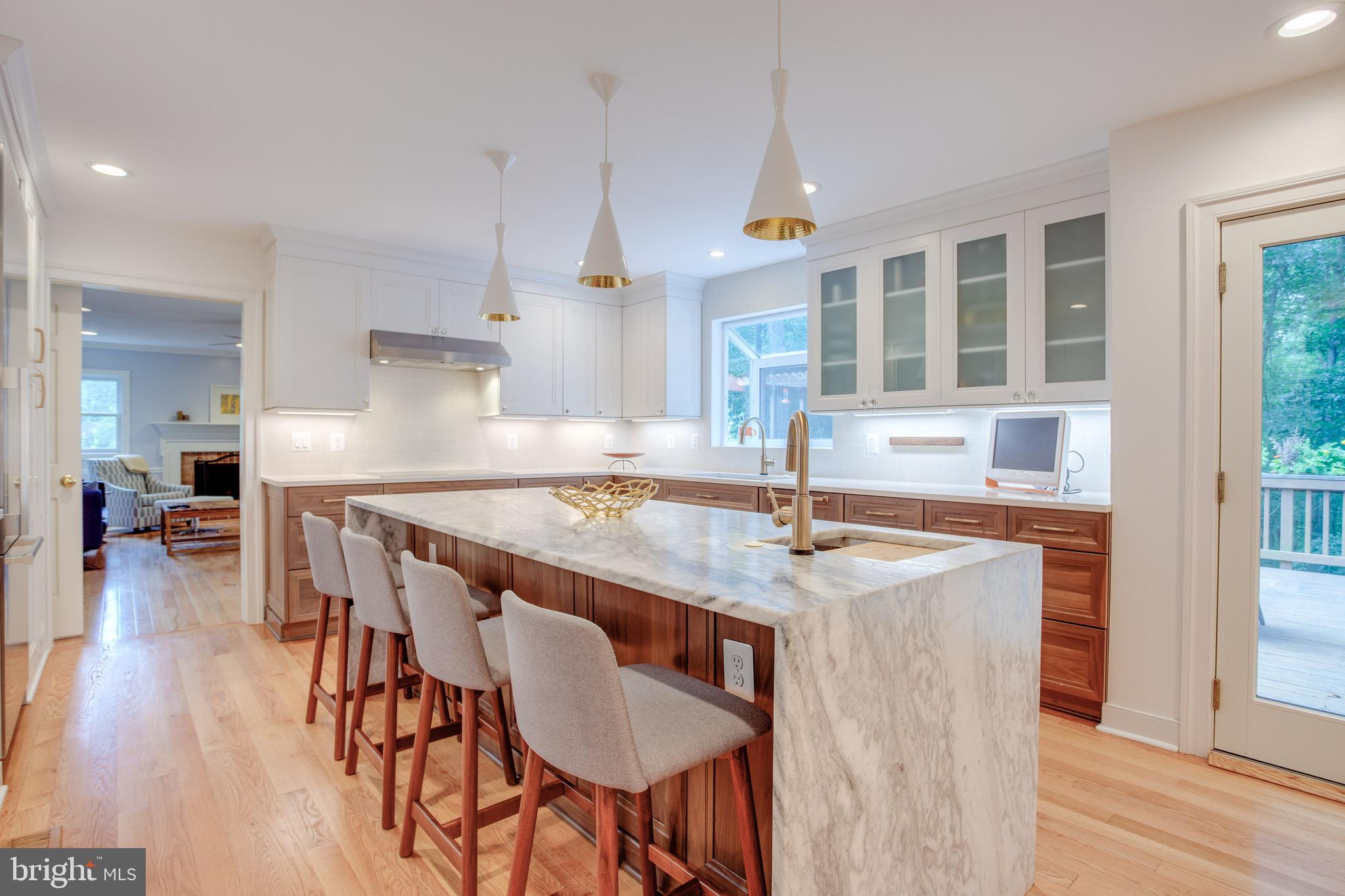 1960 Barton Hill Road Reston, VA 20191 - Photo 28 of 92 Suede Marble, New Anderson Doors to Deck