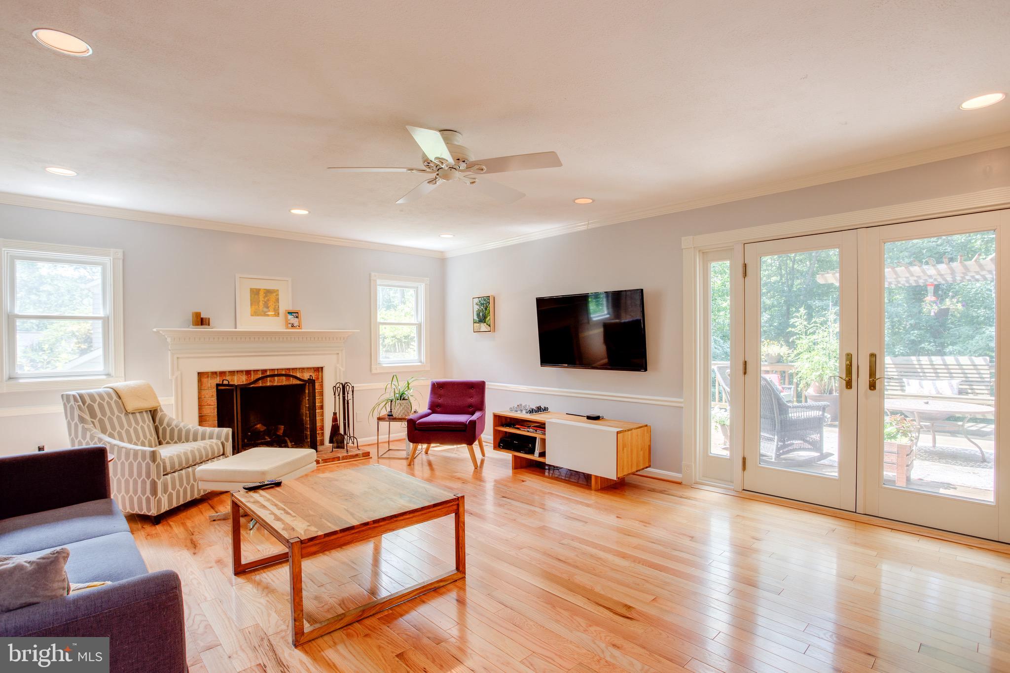 1960 Barton Hill Road Reston, VA 20191 - Photo 45 of 92 Living Room Facing 42 Ft Deck, New Doors