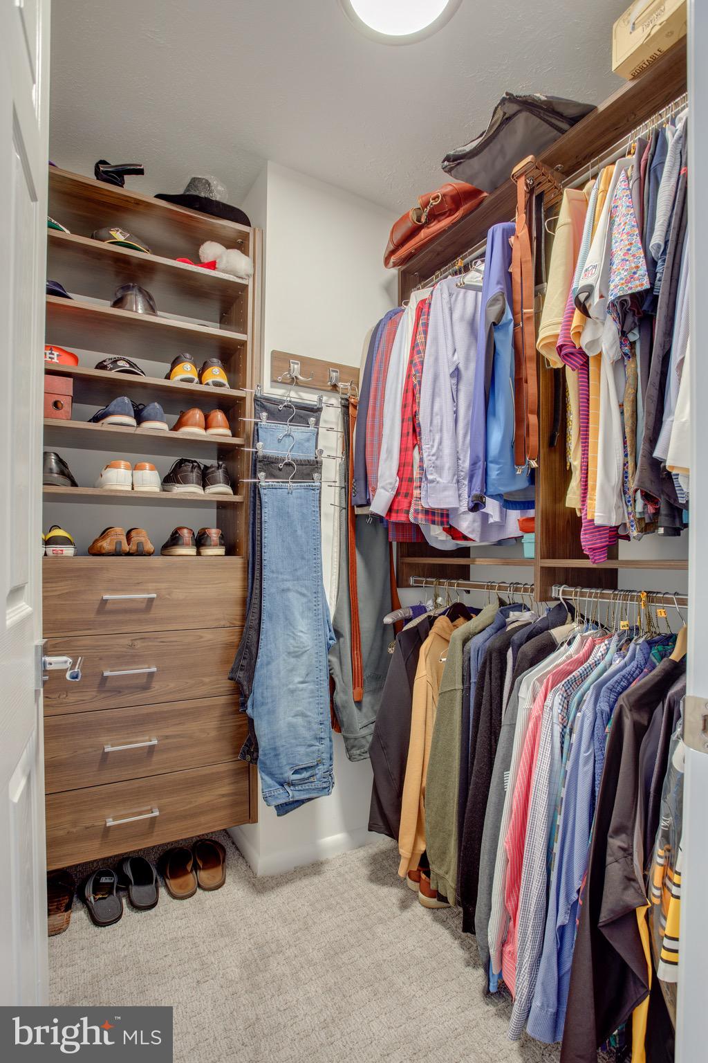 1960 Barton Hill Road Reston, VA 20191 - Photo 58 of 92 Primary Bedroom w/ 2 Walk-In Closets