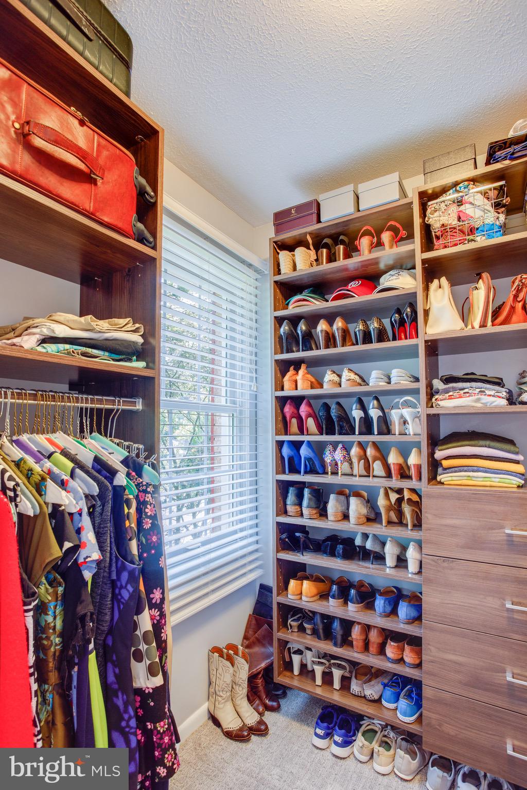 1960 Barton Hill Road Reston, VA 20191 - Photo 59 of 92 Primary Bedroom w/ 2 Walk-In Closets