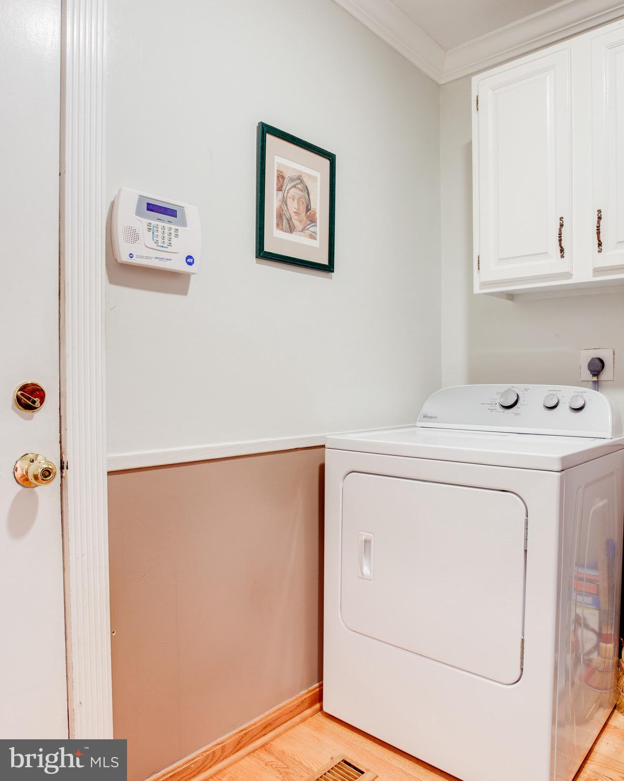 1960 Barton Hill Road Reston, VA 20191 - Photo 85 of 92 Main Level Laundry