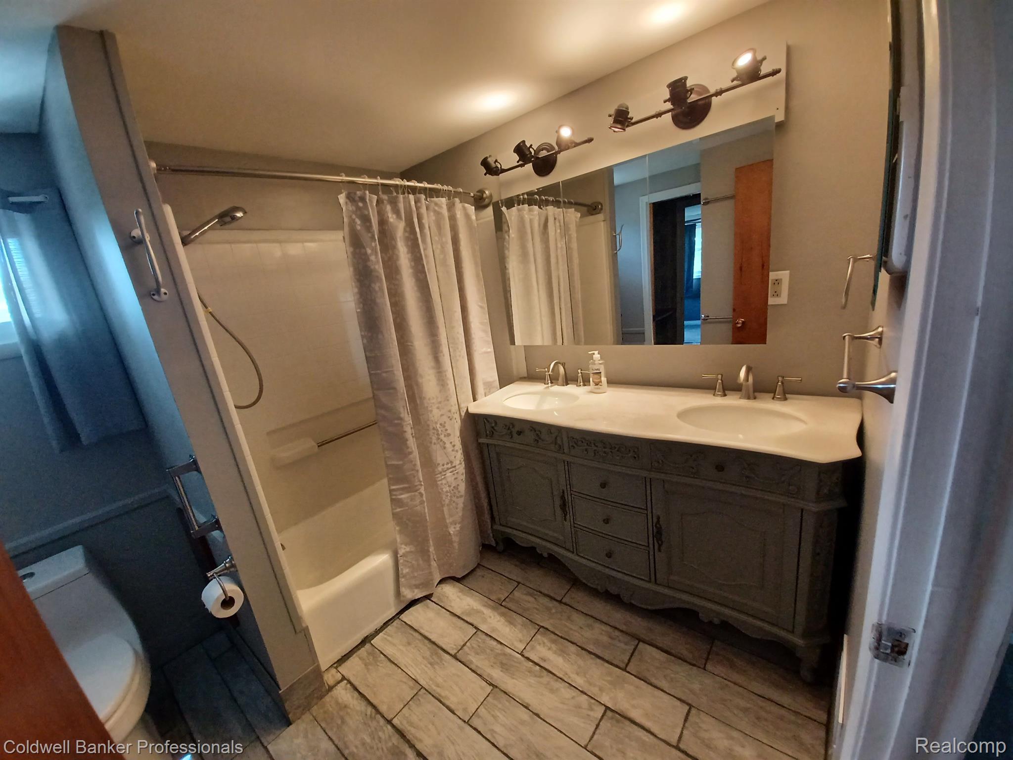 7460 Porter Road Grand Blanc, MI 48439 - Photo 20 of 53 Gallery Image 20