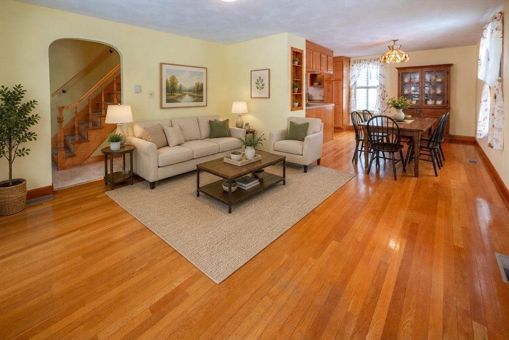 128 Ann Street Chicopee, MA 01020 - Photo 2 of 21