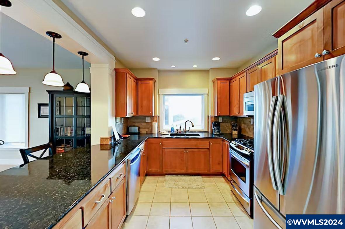 1125 Northwest Spring Street Newport, OR 97365 - Photo 9 of 24