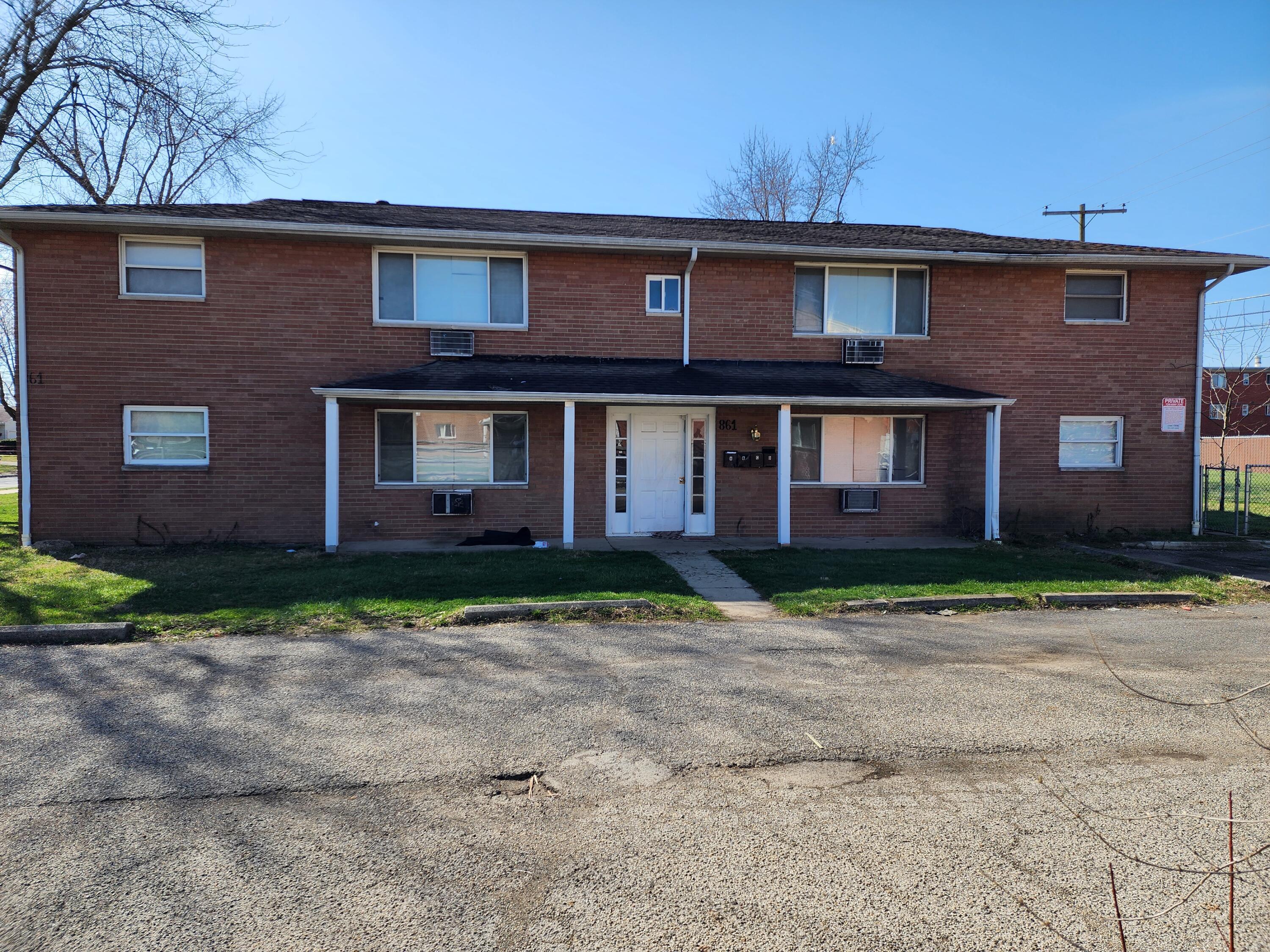 861 Kingsford Road Columbus, OH 43204 - Photo 3 of 57 3