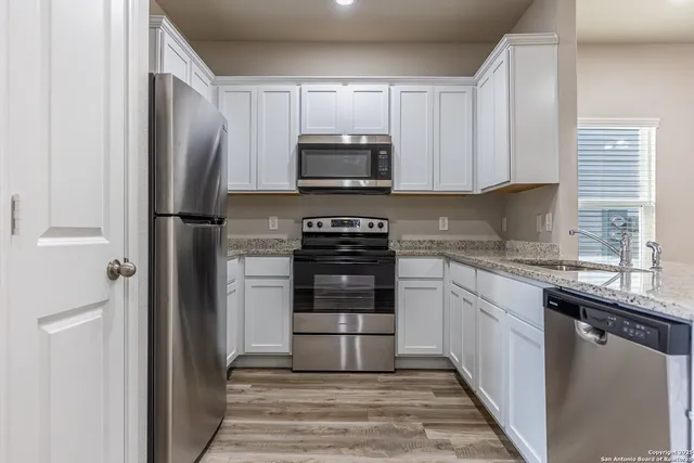 $1,300 | 6734 Summer Fest Drive, Unit 111, San Antonio, TX 78244