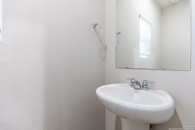 $1,300 | 6734 Summer Fest Drive, Unit 111, San Antonio, TX 78244