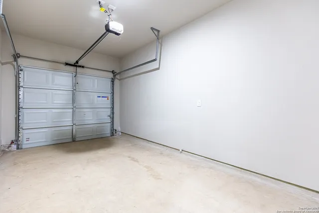 $1,300 | 6734 Summer Fest Drive, Unit 111, San Antonio, TX 78244