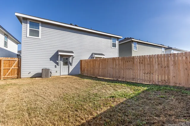 $1,300 | 6734 Summer Fest Drive, Unit 111, San Antonio, TX 78244