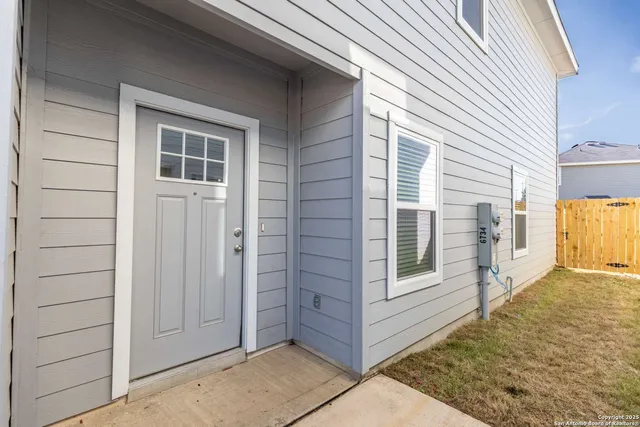 $1,300 | 6734 Summer Fest Drive, Unit 111, San Antonio, TX 78244