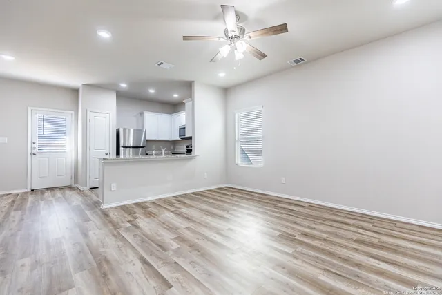 $1,300 | 6734 Summer Fest Drive, Unit 111, San Antonio, TX 78244