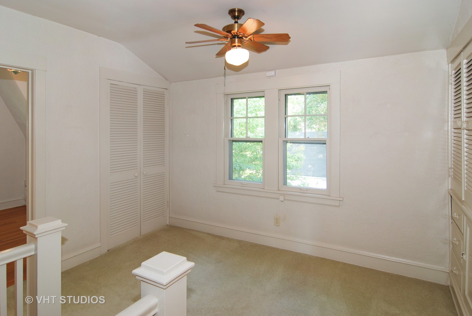 258 Lionel Road Riverside, IL 60546 - Photo 8 of 20 a view of an empty room with a window
