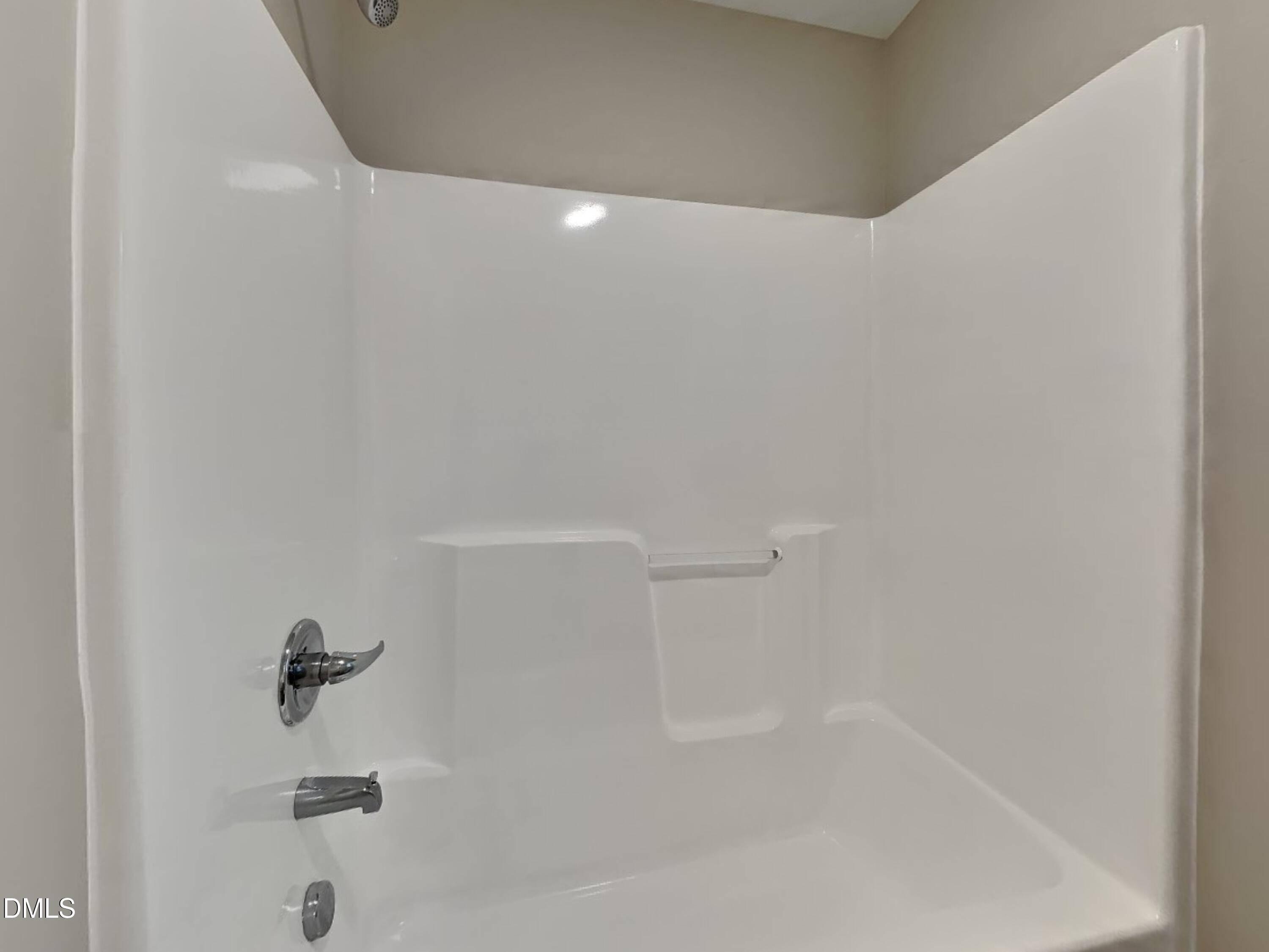 110 Hunter Fox Trail Benson, NC 27504 - Photo 8 of 16 7_Image_fx1HdWeOnK