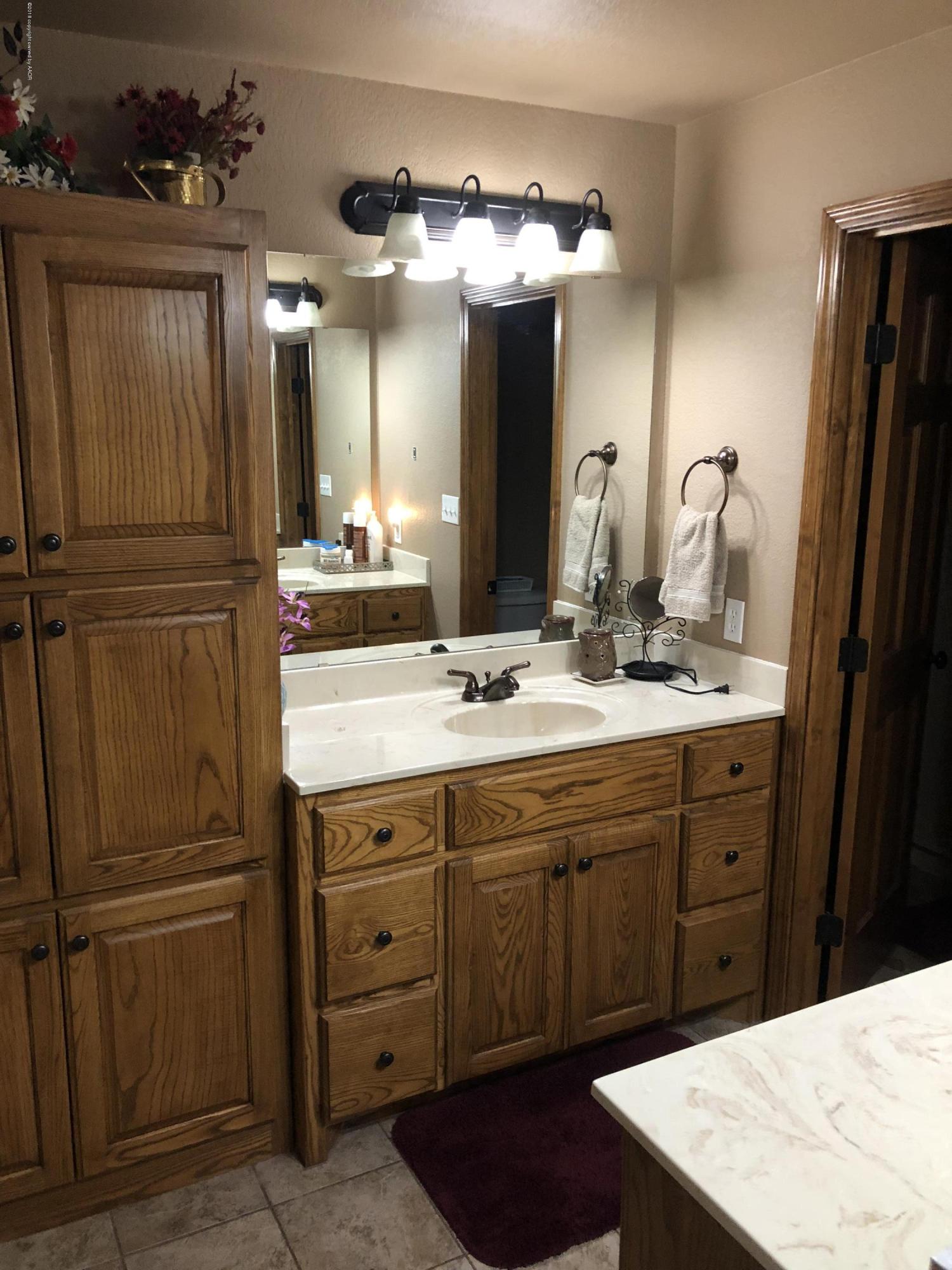 5000 West McCormick Road Amarillo, TX 79118 - Photo 11 of 26 Master Bathroom