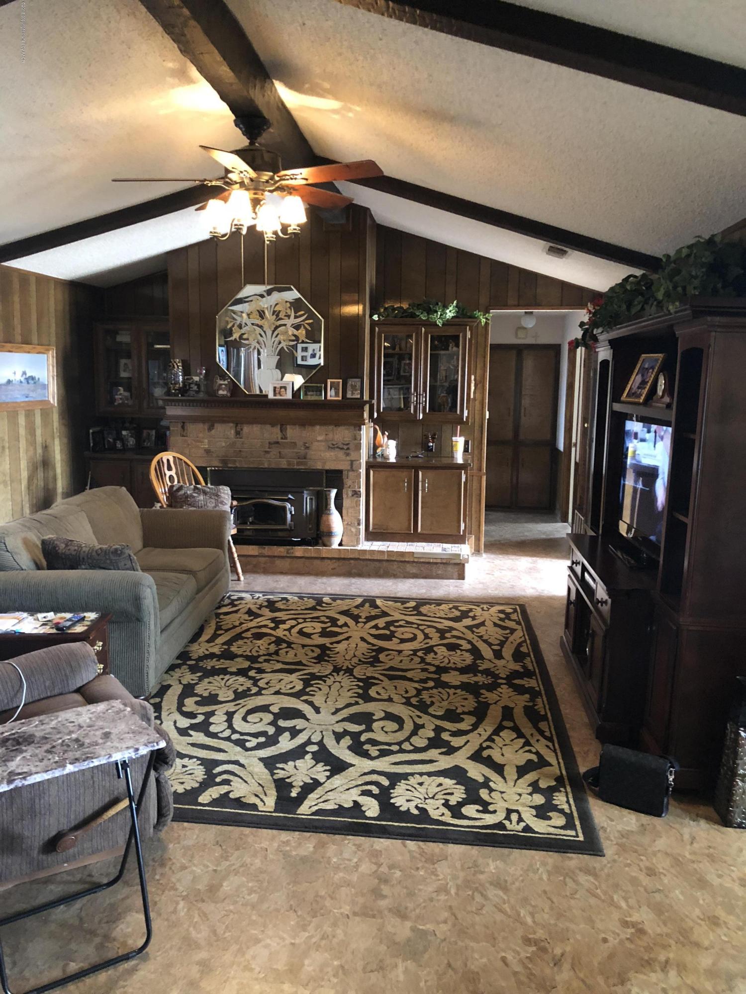 5000 West McCormick Road Amarillo, TX 79118 - Photo 3 of 26 Living Room