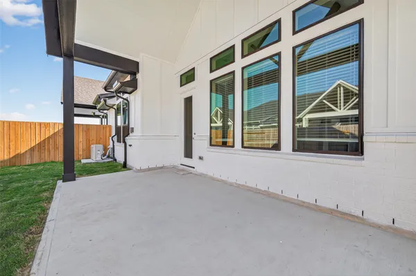 $2,800 | 24110 Blooming Daisy Circle, Katy, TX 77493