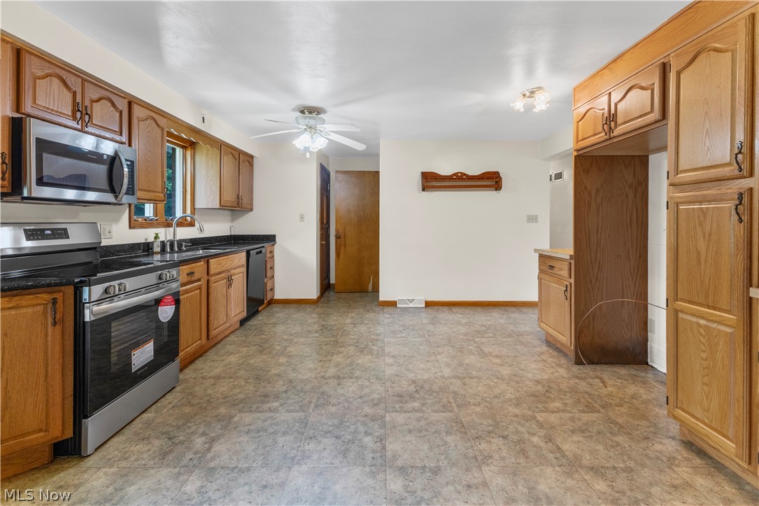 117 National Road Weirton, WV 26062 - Photo 20 of 29 Gallery Image 20