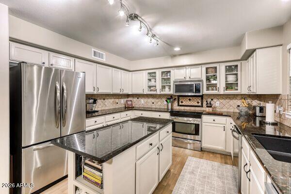 1609 East Mohawk Lane Phoenix, AZ 85024 - Photo 3 of 31 13563482_9-510-17_photo_print__q80_w600