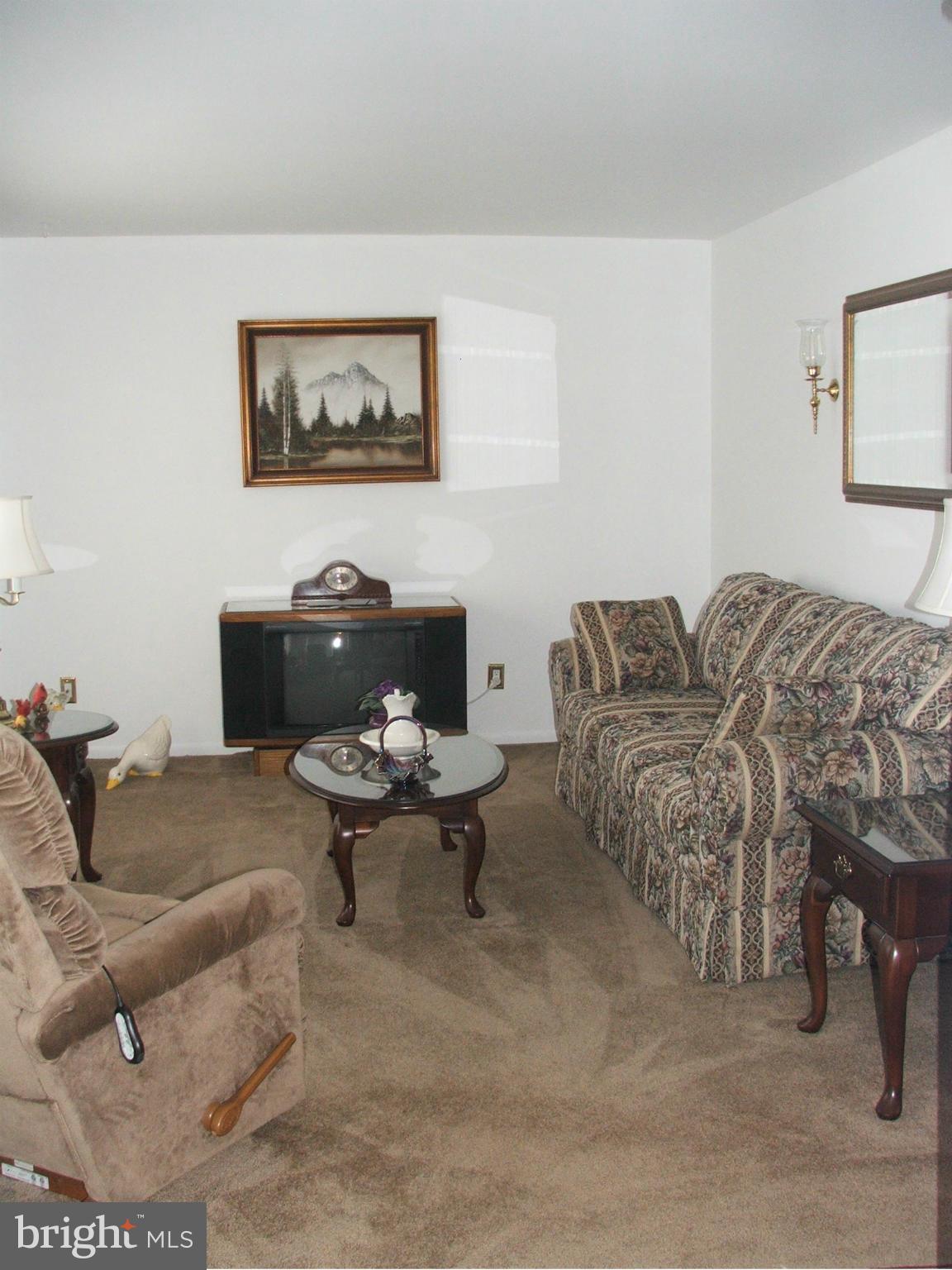 708 Falconer Road Joppa, MD 21085 - Photo 5 of 21 Living Room