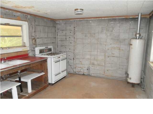 1342 Corbin Gainey Road DeFuniak Springs, FL 32435 - Photo 13 of 15 Gallery Image 13
