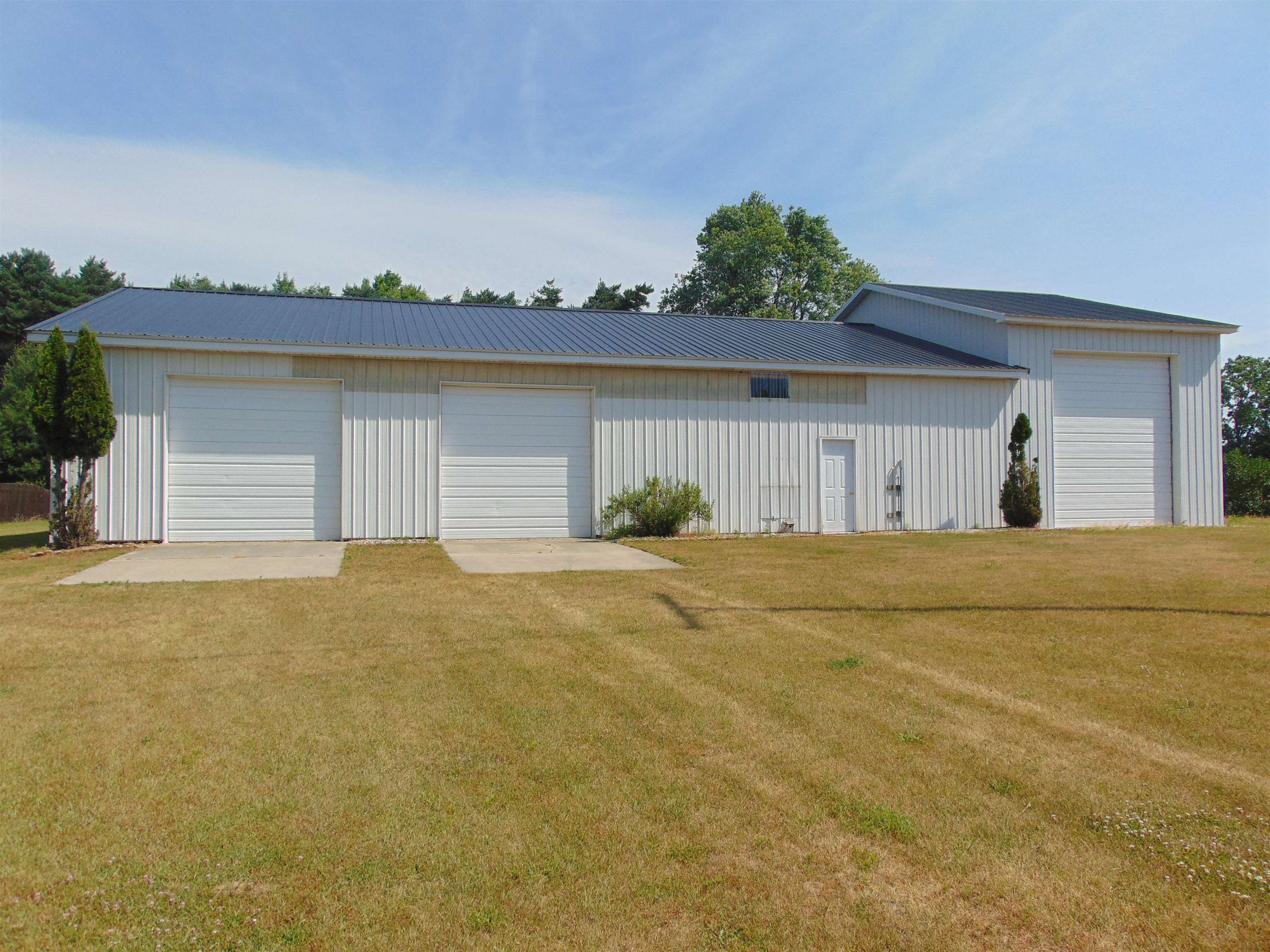 10052 West Monroe Road Elwell, MI 48832 - Photo 6 of 80 1901972-5.JPG