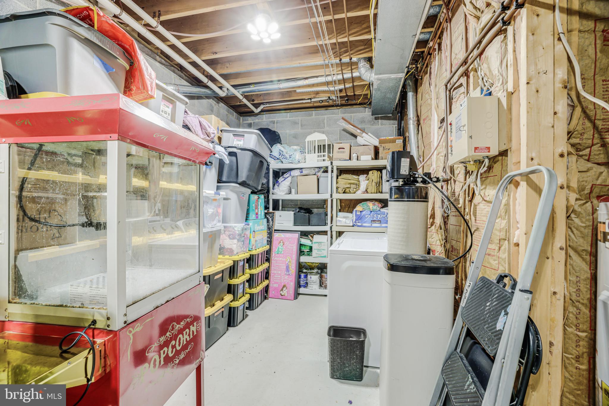 22609 Hillside Circle Leesburg, VA 20175 - Photo 106 of 110 a view of storage and utility room