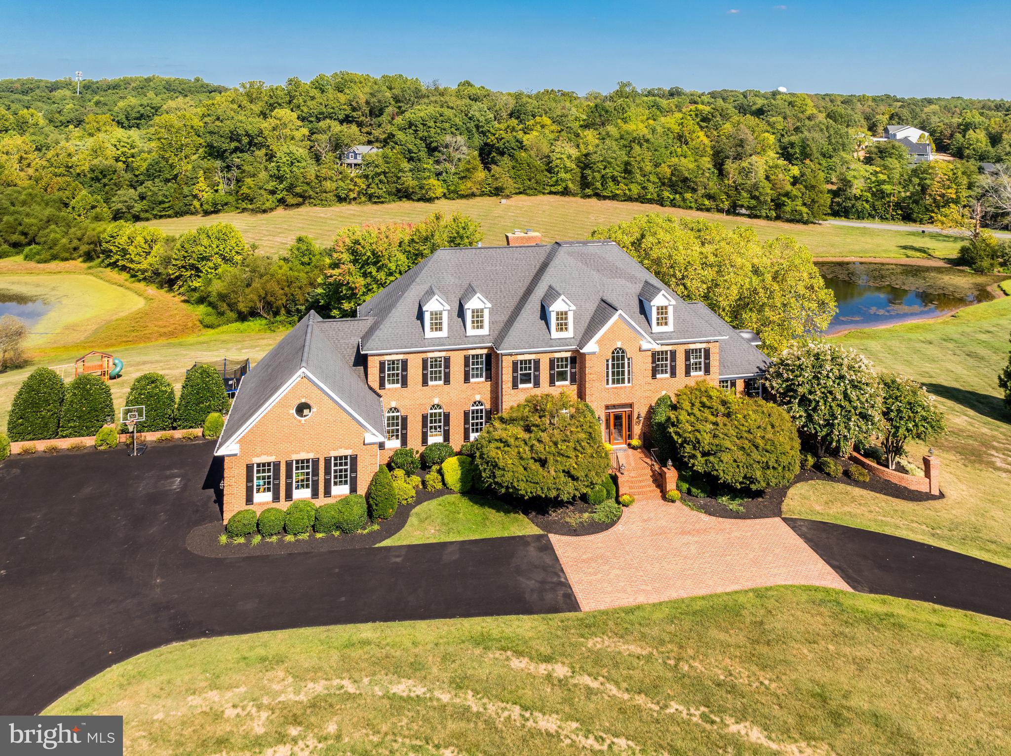 22609 Hillside Circle Leesburg, VA 20175 - Photo 24 of 110