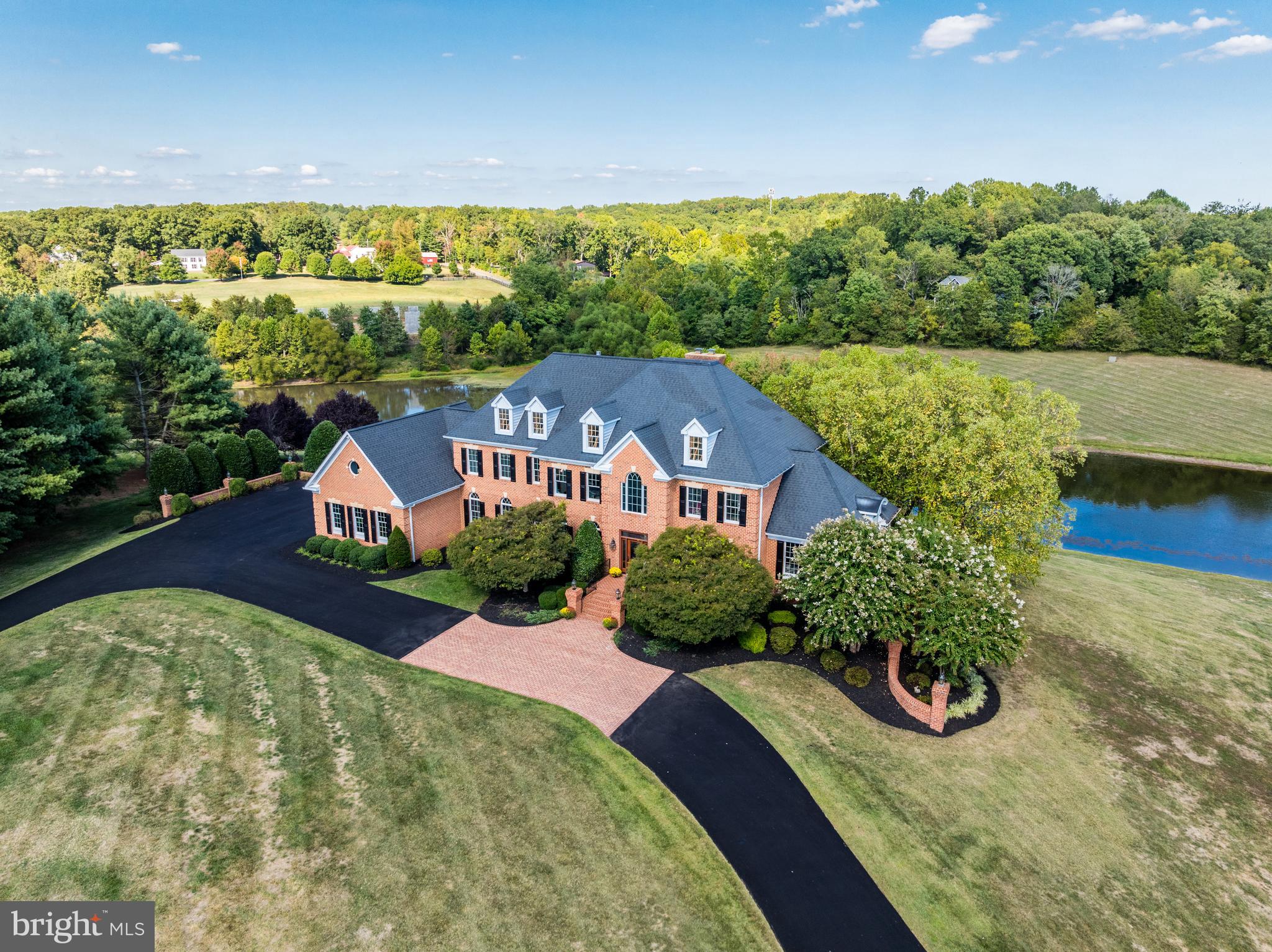 22609 Hillside Circle Leesburg, VA 20175 - Photo 25 of 110