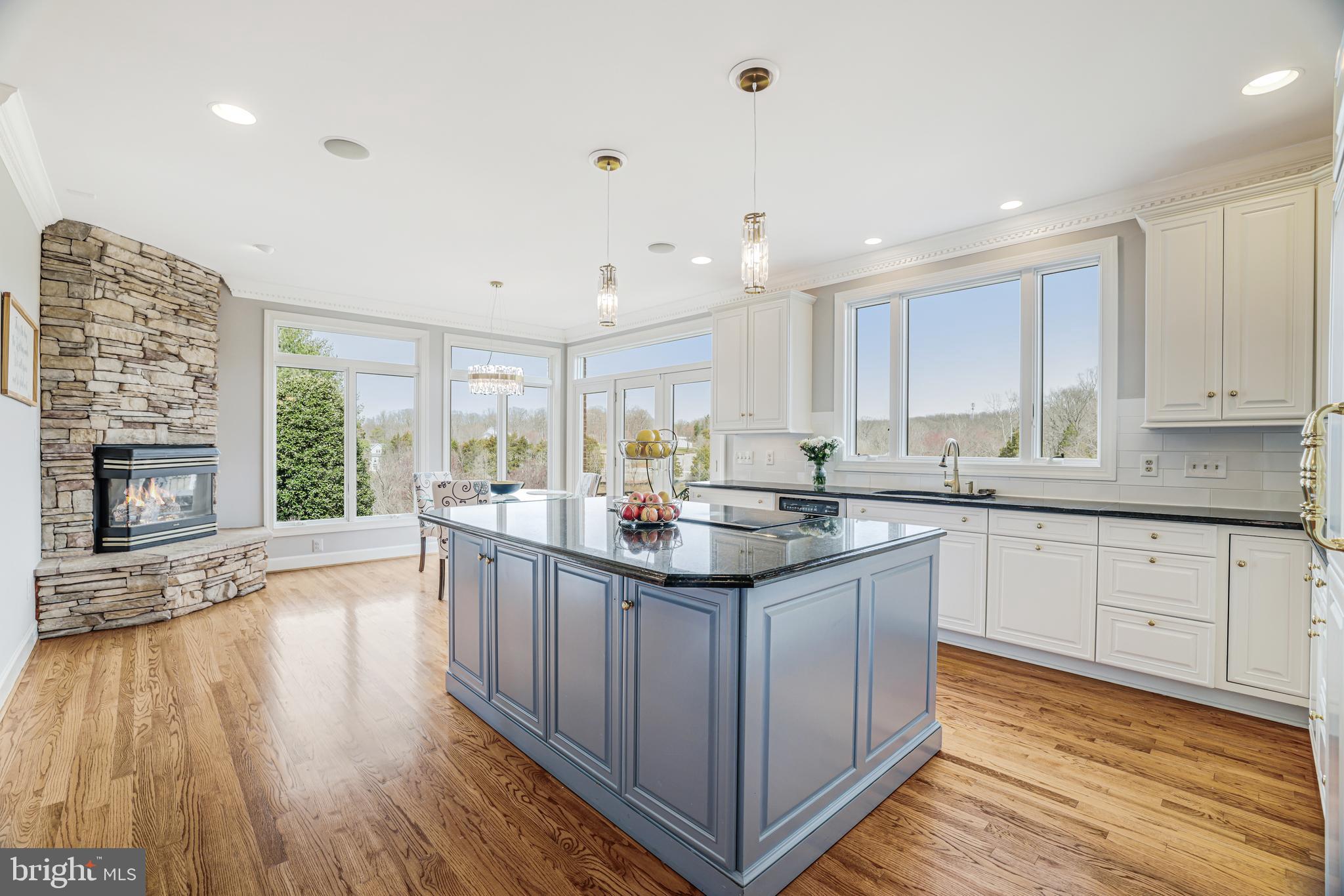 22609 Hillside Circle Leesburg, VA 20175 - Photo 52 of 110 Kitchen