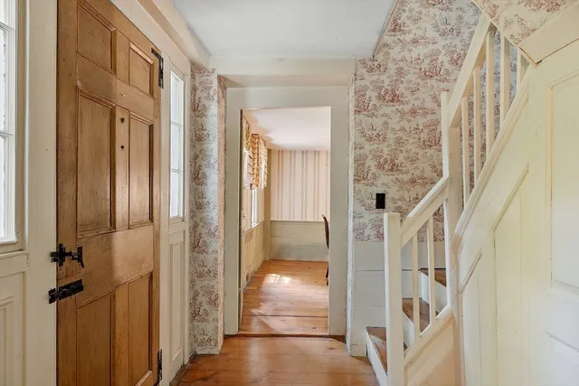 a bathroom with a tub