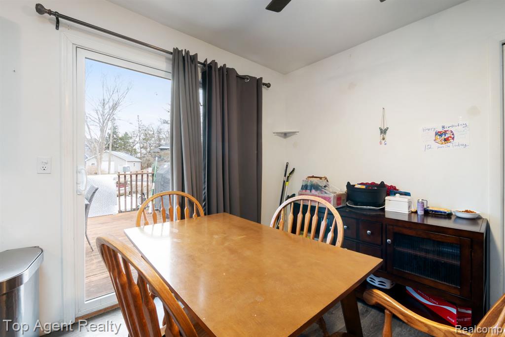 2065 Ridgemont Street Commerce Township, MI 48382 - Photo 11 of 35