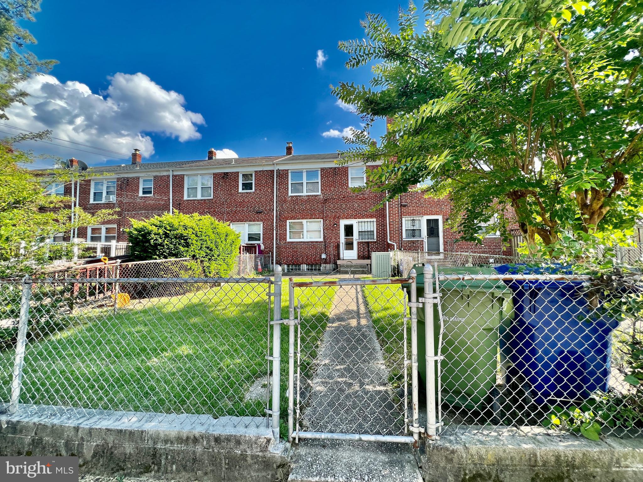 1638 Winford Road Baltimore, MD 21239 - Photo 18 of 20 fenced back yard