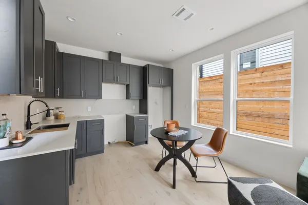 $595,000 | 1709 Maple Avenue, Unit 2A, Austin, TX 78702