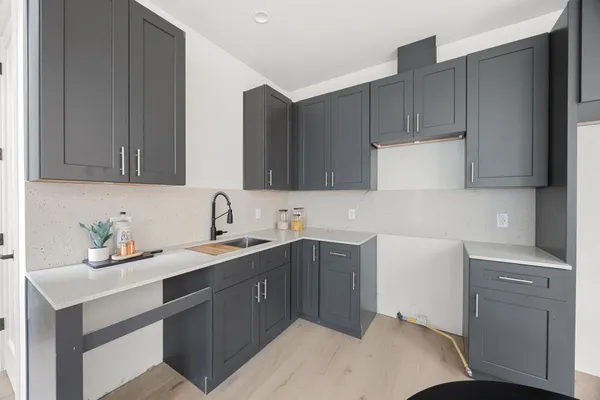 $595,000 | 1709 Maple Avenue, Unit 2A, Austin, TX 78702